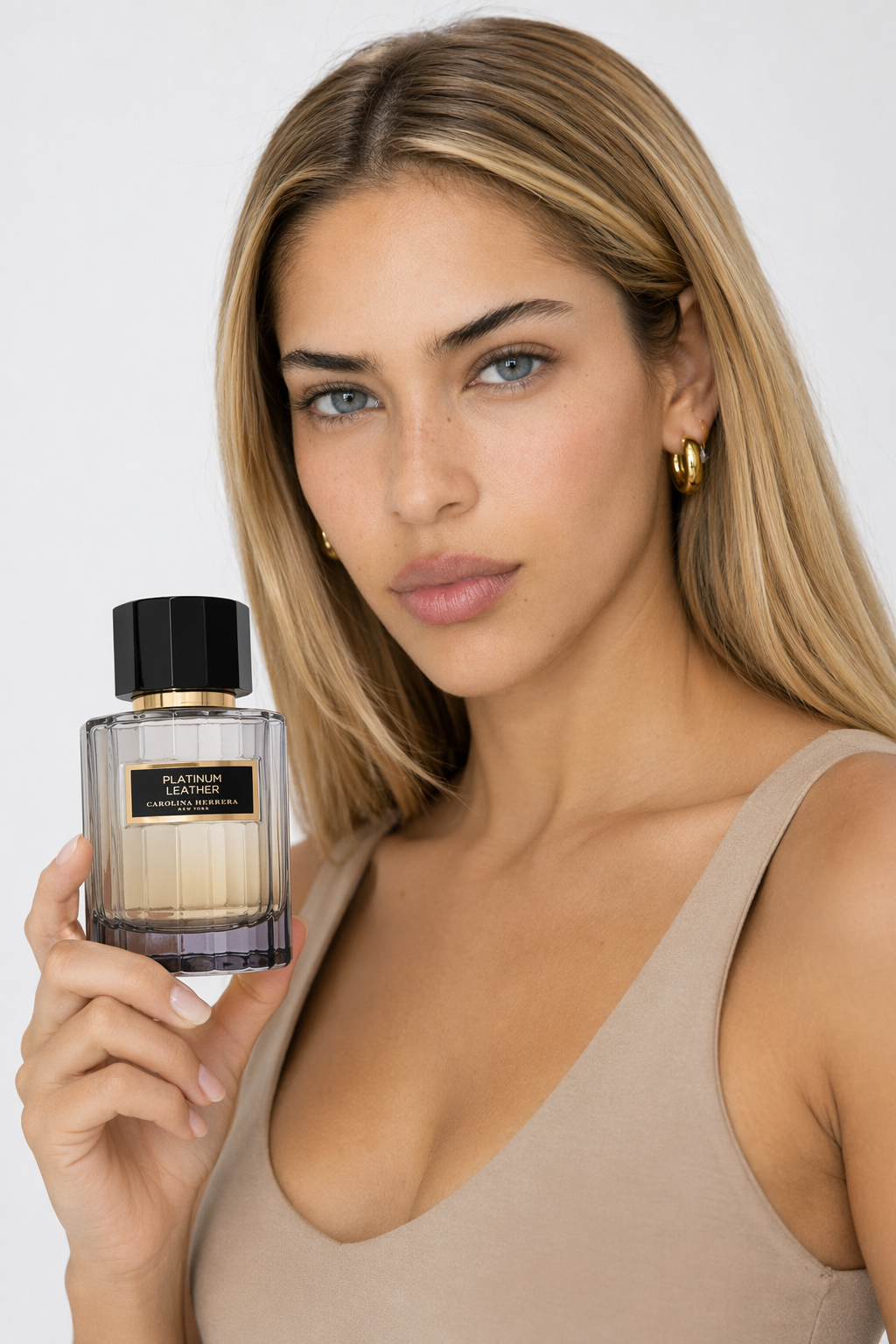 Platinum Leather Eau De Parfum Spray (Unisex) By Carolina Herrera Default