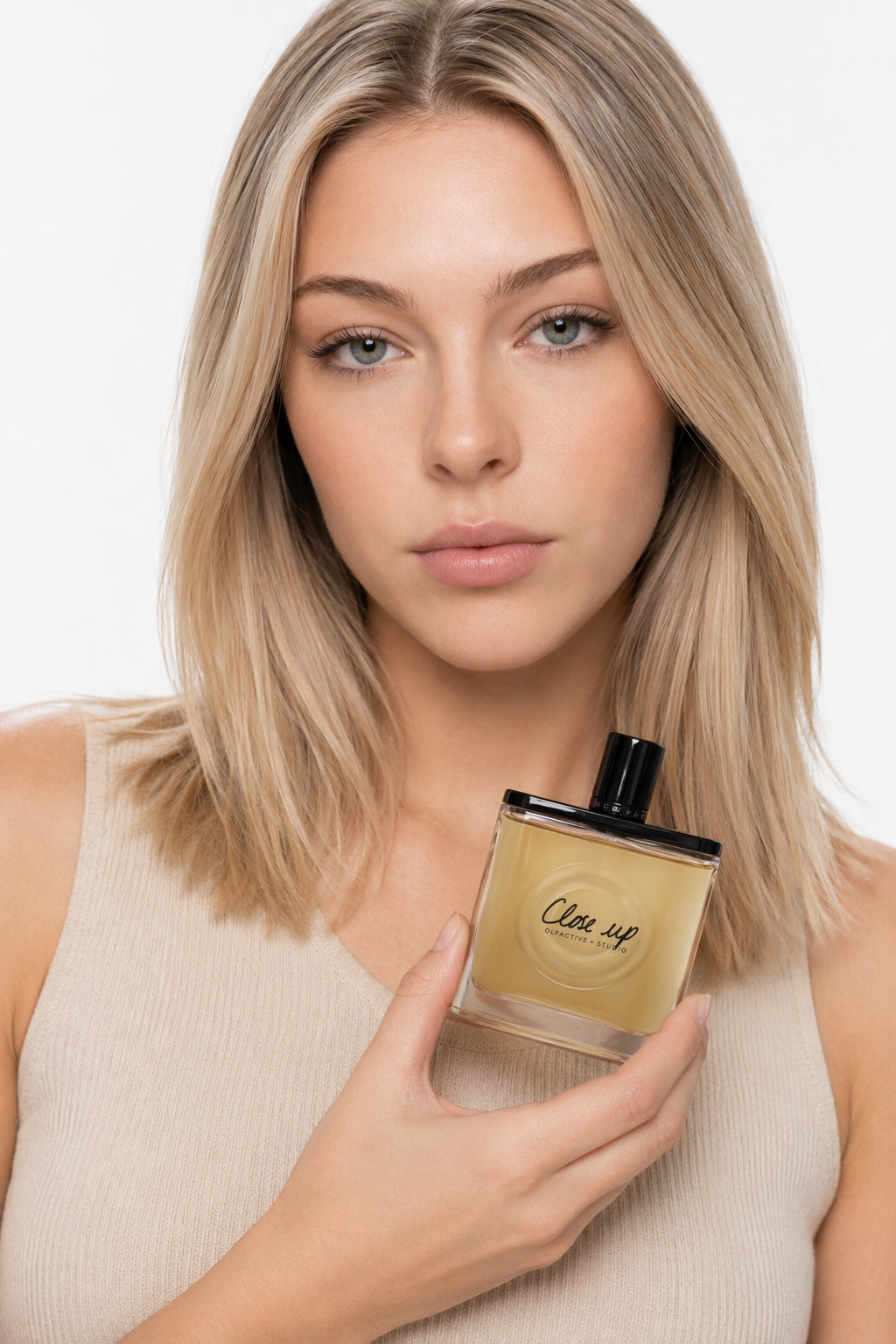 Olfactive Studio Close Up Eau De Parfum Spray (Unisex) By Olfactive Studio Default