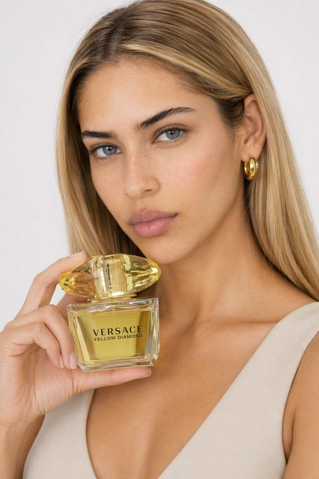 Versace Yellow Diamond Gift Set - 3 oz Eau De Toilette Spray + 3.4 oz Body lotion By Versace Default