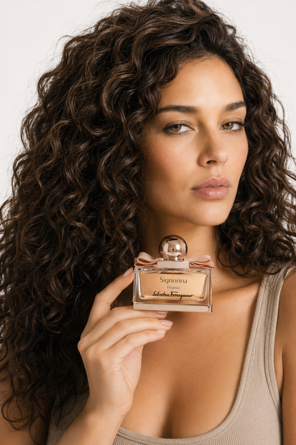 Signorina Eleganza Eau De Parfum Spray By Salvatore Ferragamo Default
